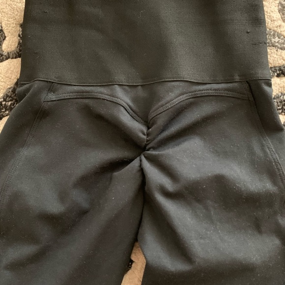 bombshell sportswear - Picture 4 of 5